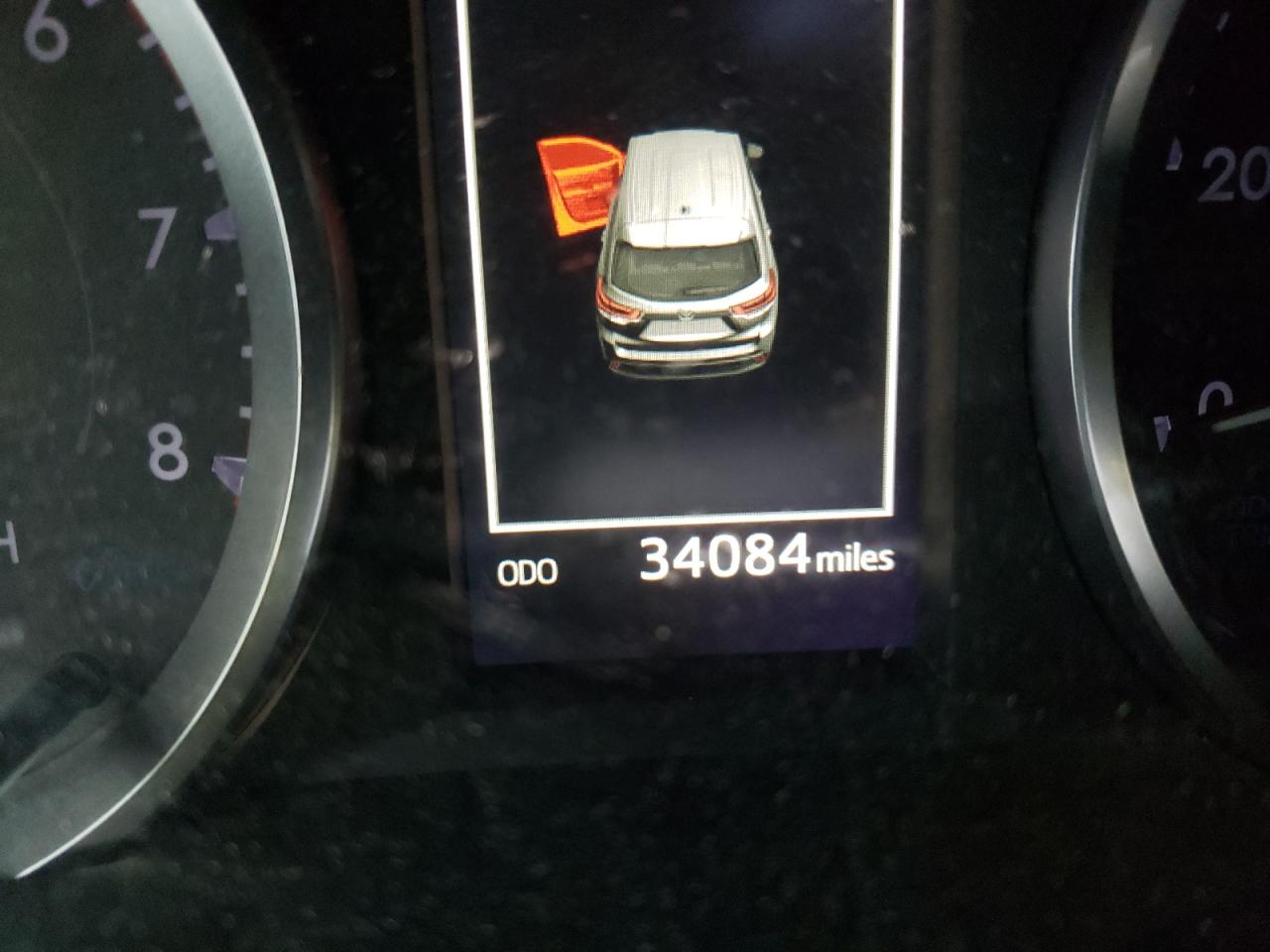 Photo 8 from auction – 2019 TOYOTA HIGHLANDER with VIN 5TDZARFH7KS058306