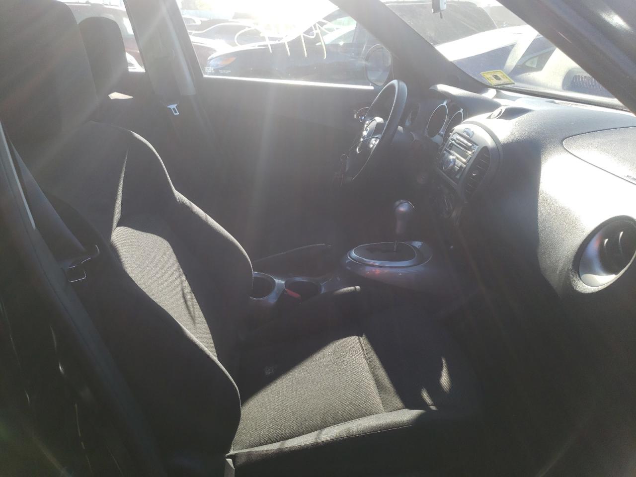 Photo 5 from auction – 2014 NISSAN JUKE S with VIN JN8AF5MV8ET355983