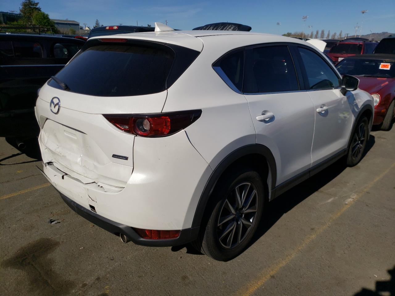Photo 4 from auction – 2018 MAZDA CX-5 TOURI with VIN JM3KFBCMXJ0374819