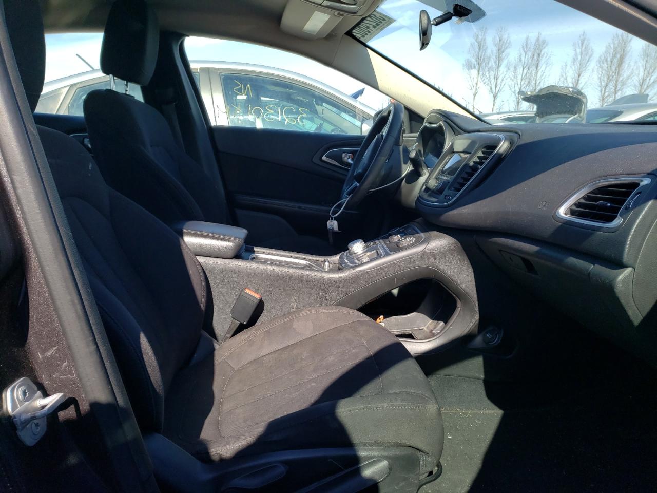 Photo 5 from auction – 2015 CHRYSLER 200 LX with VIN 1C3CCCFB4FN573854