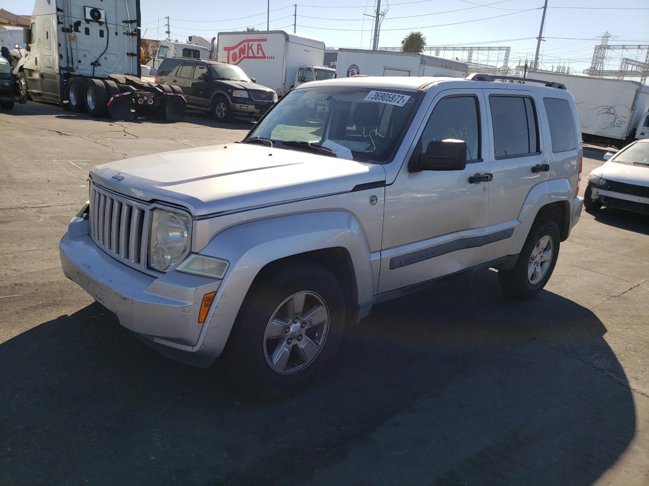 Photo 2 from auction – 2011 JEEP LIBERTY SP with VIN 1J4PN2GK7BW586595