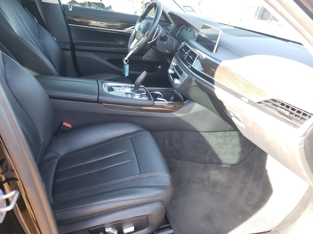 Photo 5 from auction – 2019 BMW 740 XI with VIN WBA7E4C54KGV28601