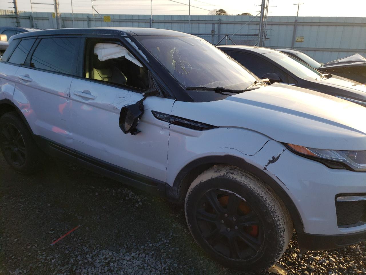 Photo 9 from auction – 2017 LAND ROVER RANGE ROVE with VIN SALVP2BG5HH169251