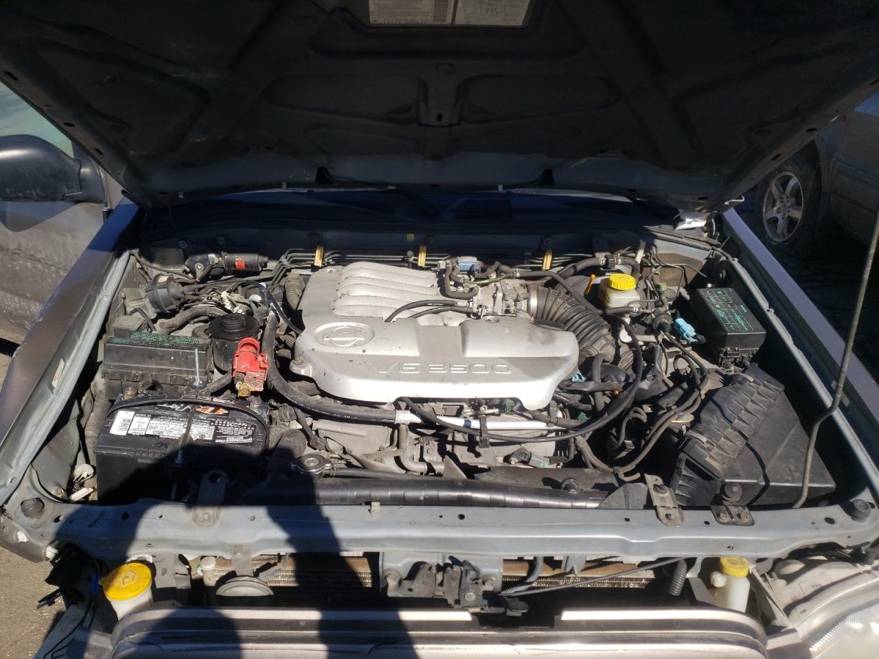 Photo 7 from auction – 2001 NISSAN PATHFINDER with VIN JN8DR09Y31W573767