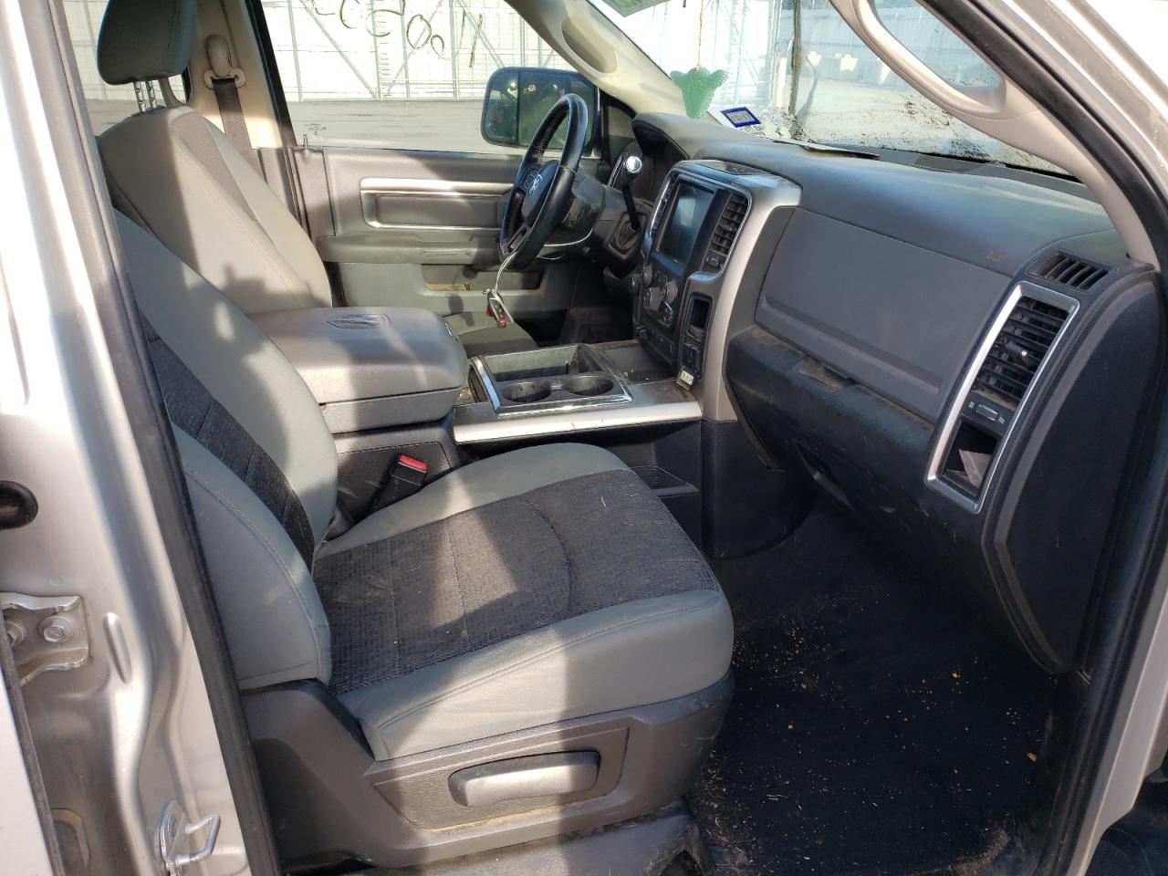 Photo 5 from auction – 2013 RAM 2500 SLT with VIN 3C6UR5ML2DG600312