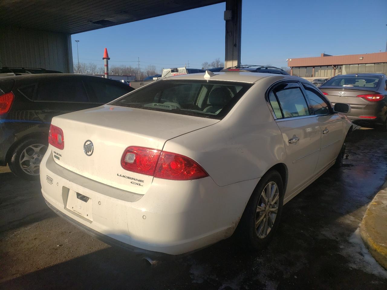 Photo 4 from auction – 2011 BUICK LUCERNE CX with VIN 1G4HC5EM8BU101345