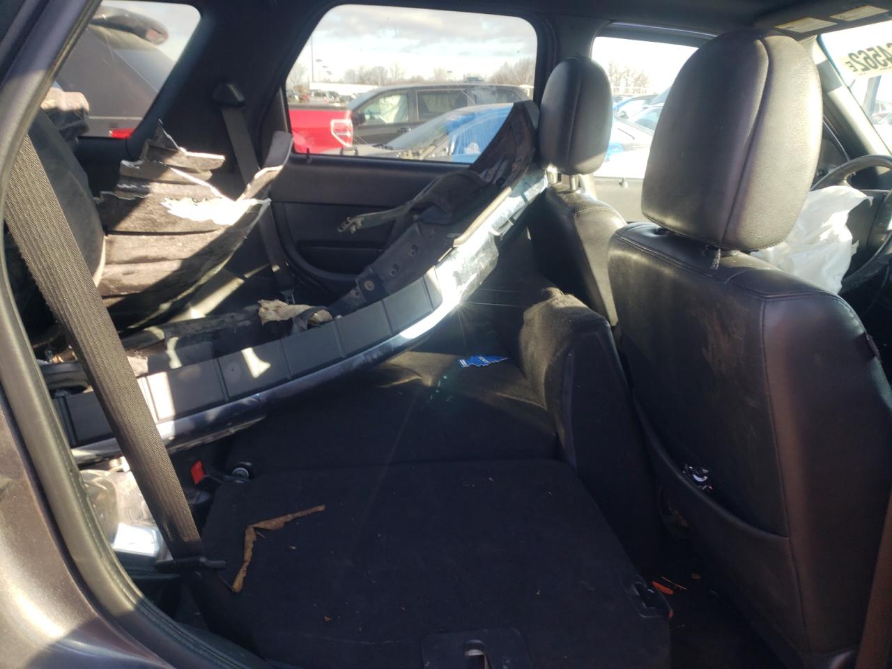 Photo 6 from auction – 2010 FORD ESCAPE LIM with VIN 1FMCU9EG6AKD08514