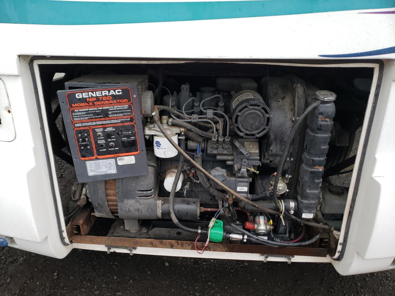Photo 7 from auction – 2000 FREIGHTLINER CHASSIS X with VIN 4UZ6XJCA7YCG76969