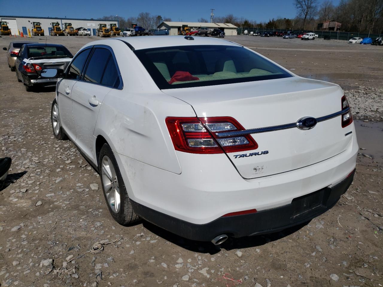 Photo 3 from auction – 2019 FORD TAURUS SE with VIN 1FAHP2D82KG105584