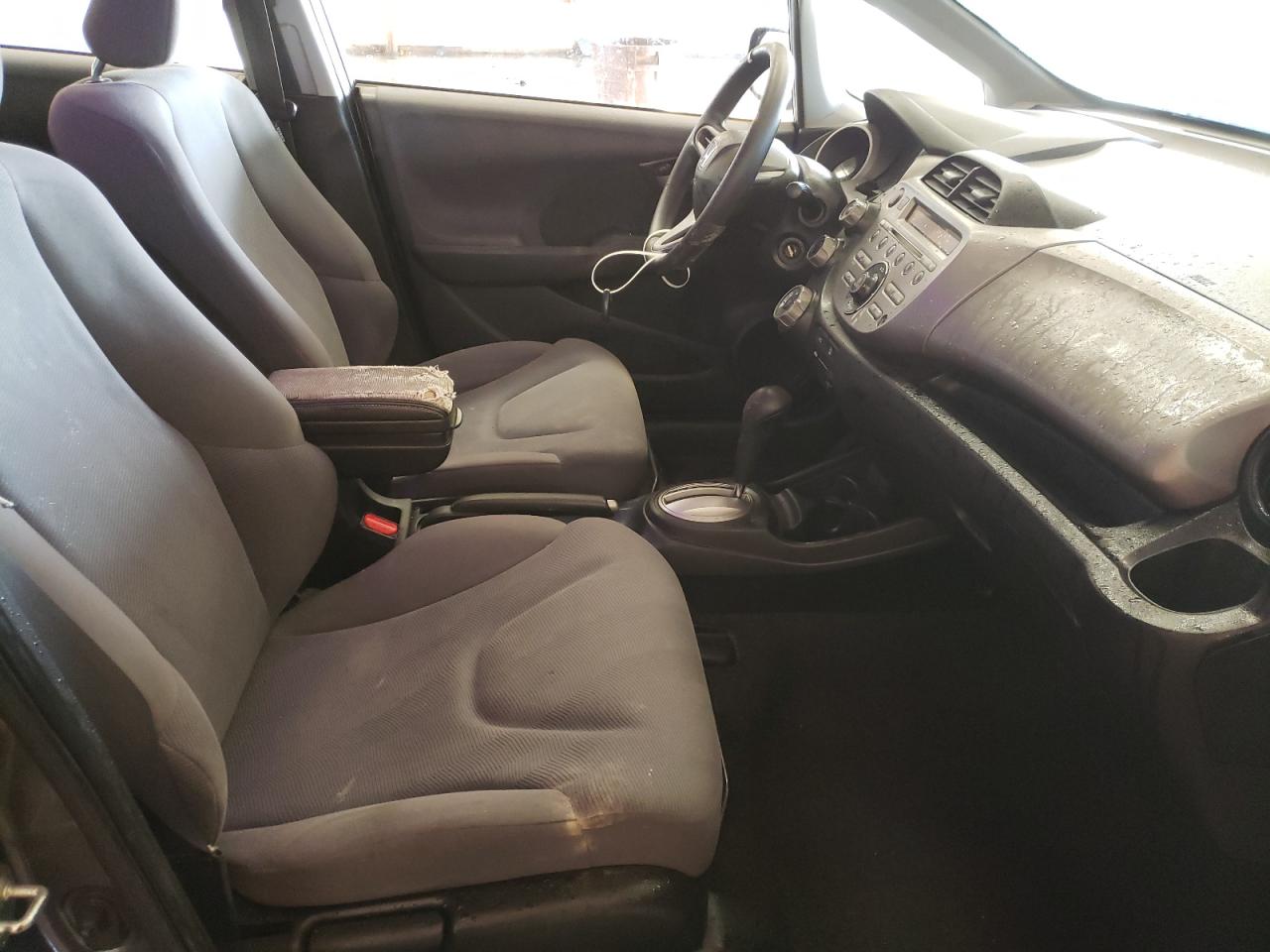 Photo 5 from auction – 2011 HONDA FIT with VIN JHMGE8H31BC007357