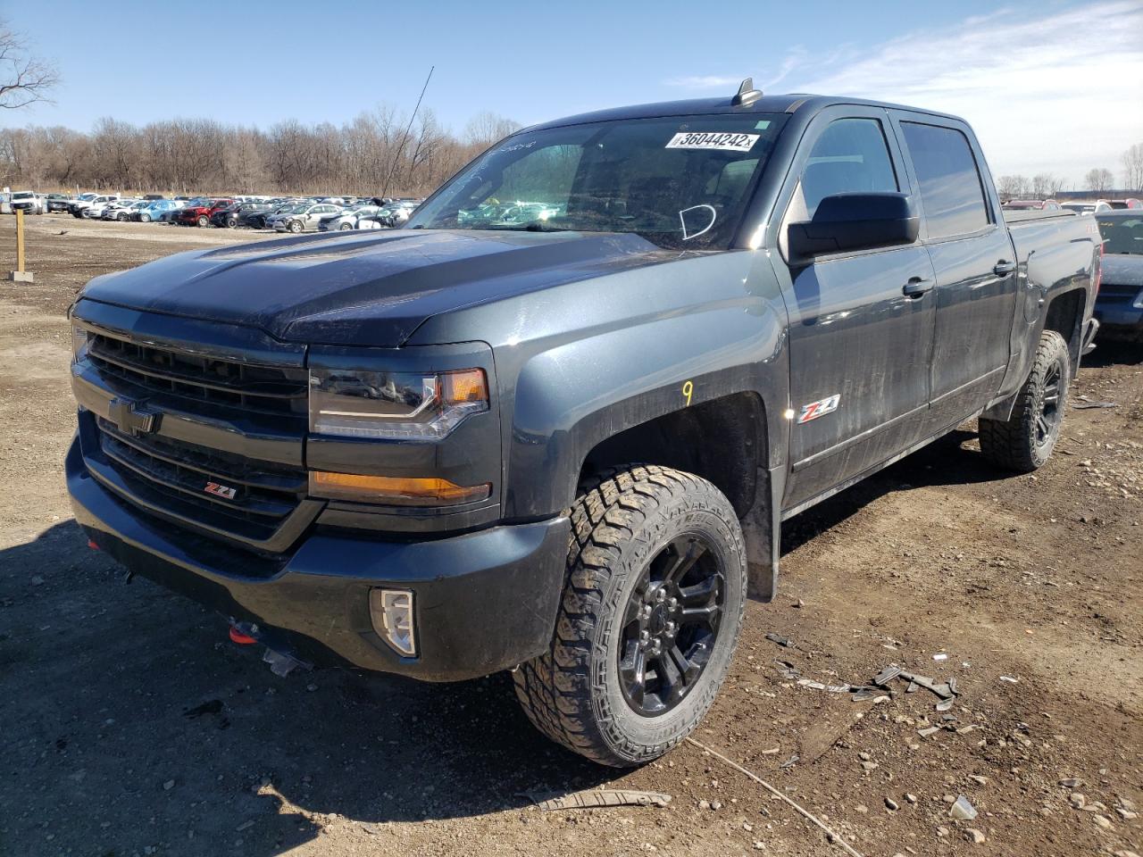 Photo 2 from auction – 2018 CHEVROLET SILVERADO with VIN 3GCUKREC4JG535073