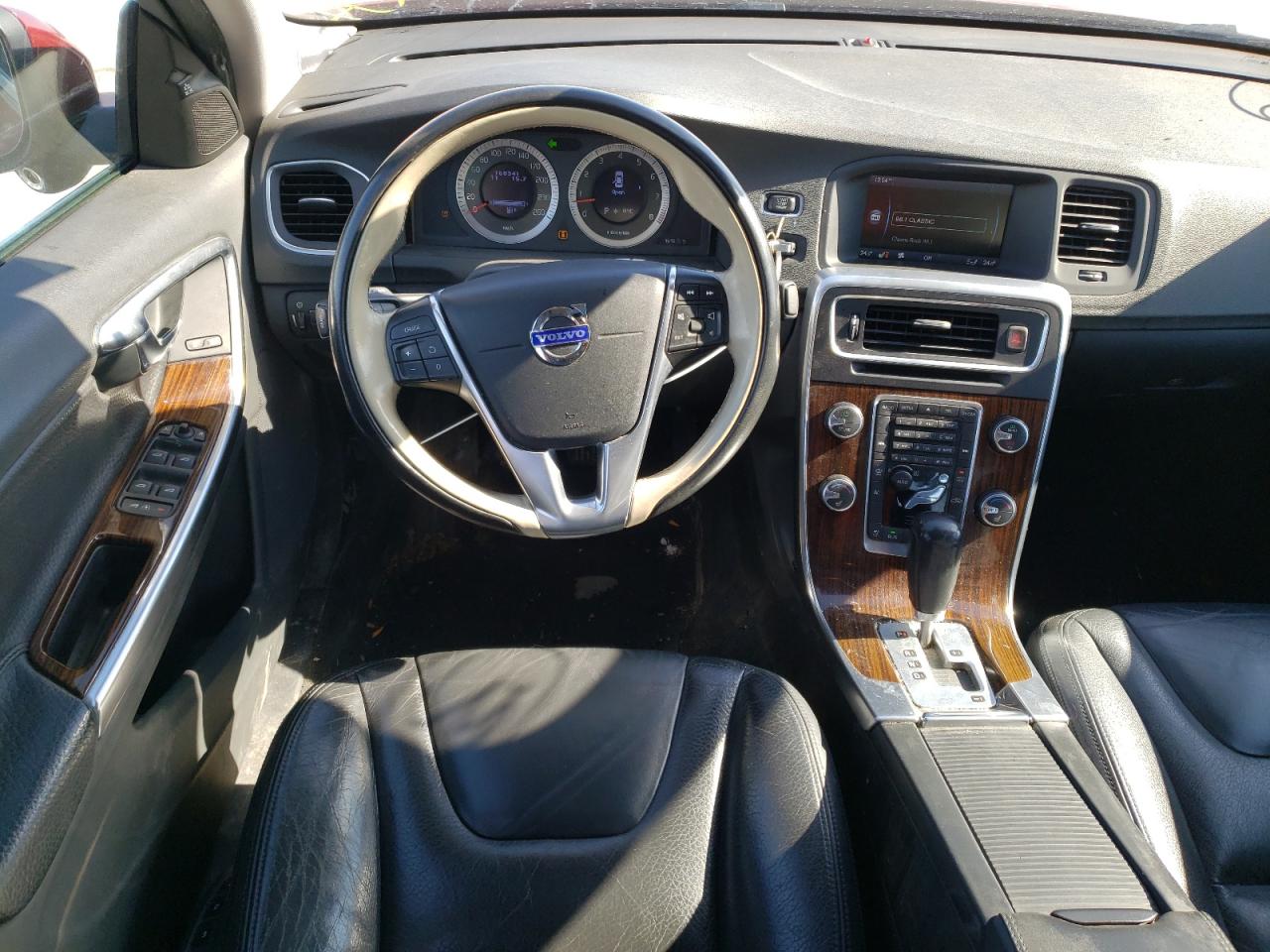 Photo 9 from auction – 2011 VOLVO S60 T6 with VIN YV1902FH1B2012062
