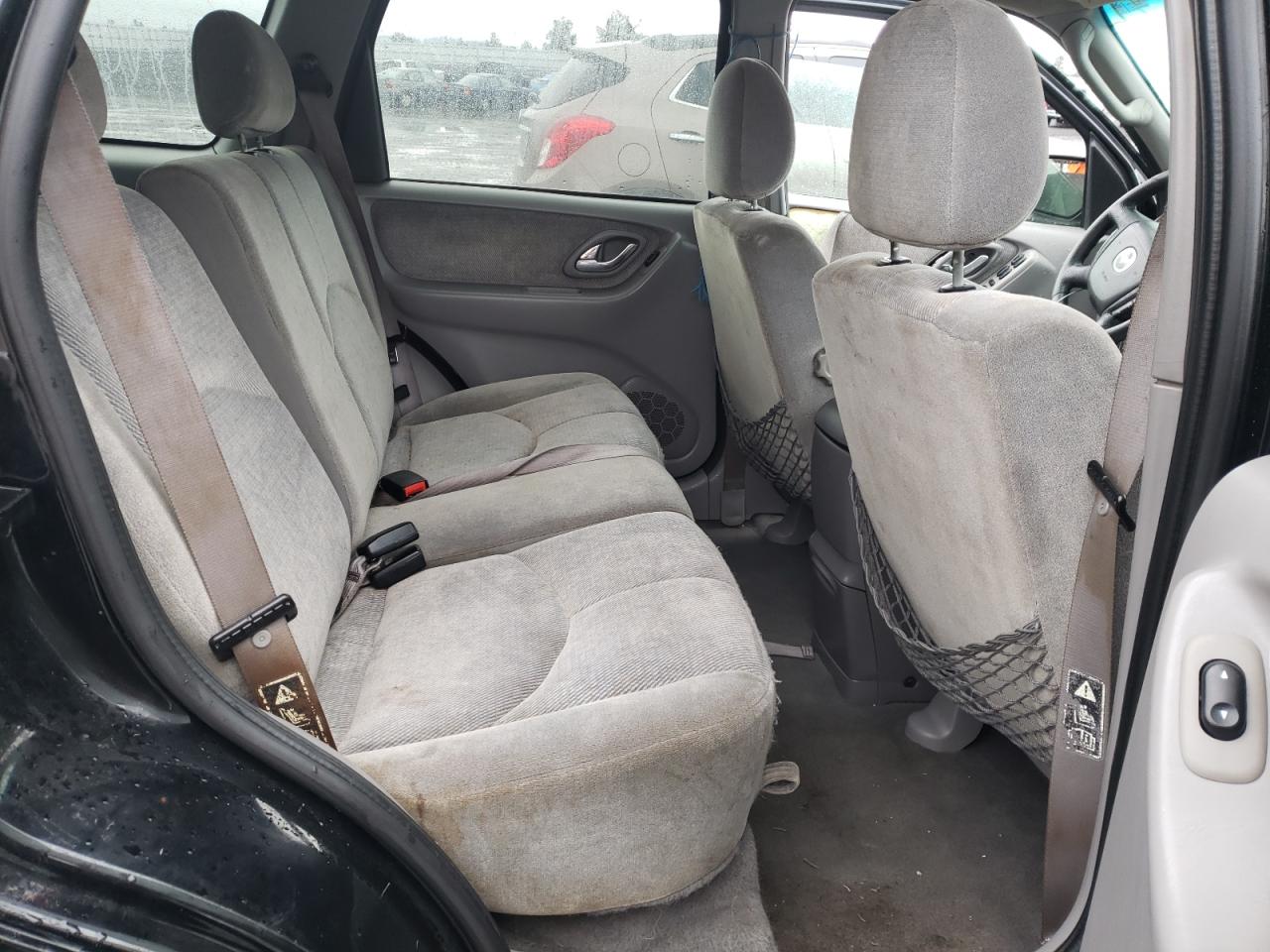 Photo 6 from auction – 2002 MAZDA TRIBUTE LX with VIN 4F2YU08132KM58384