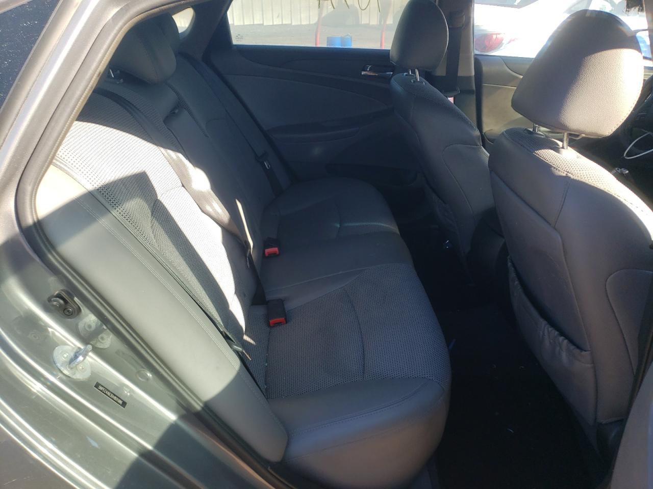Photo 6 from auction – 2013 HYUNDAI SONATA SE with VIN 5NPEC4AB3DH801986