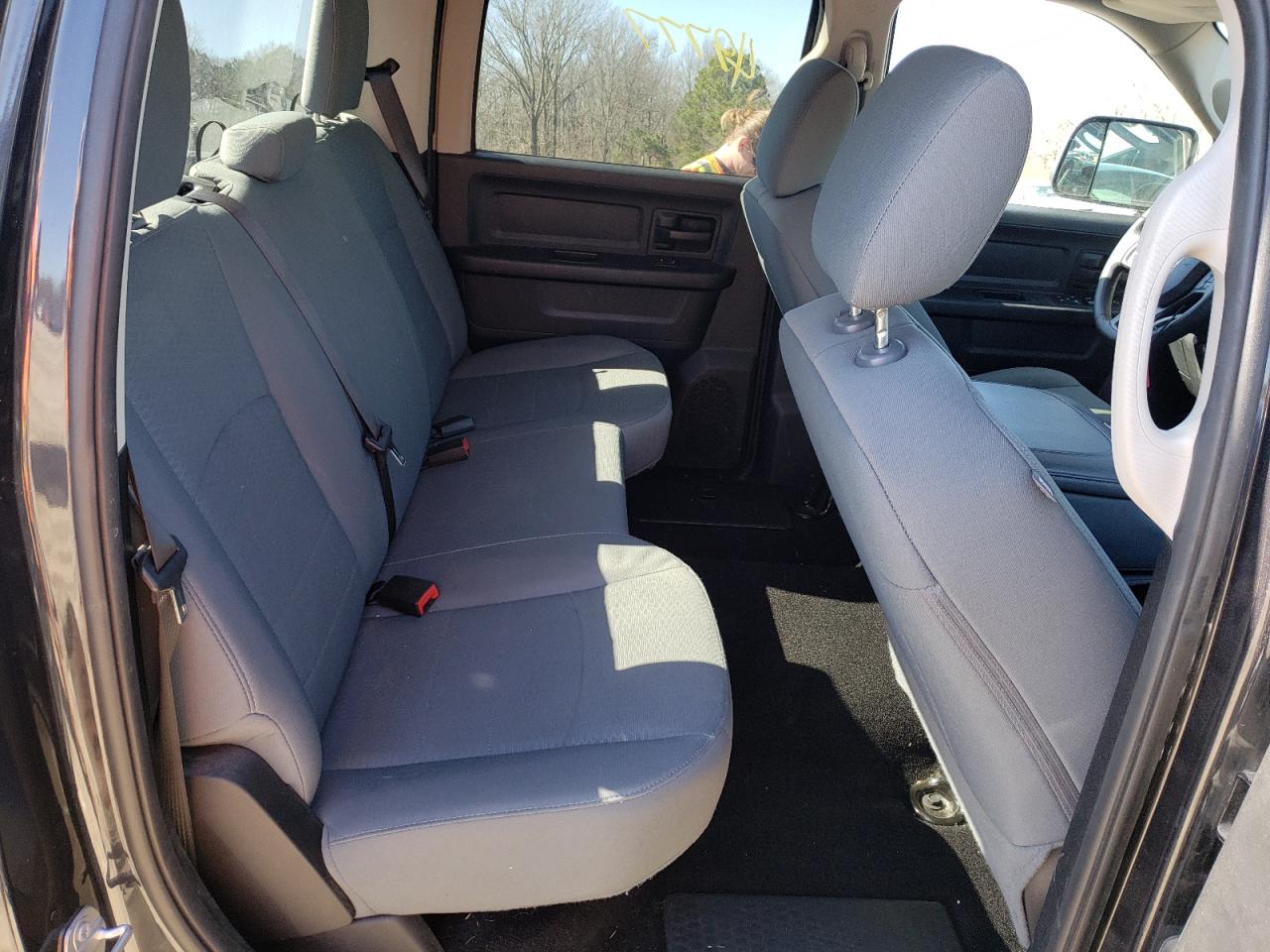 Photo 6 from auction – 2017 RAM 1500 ST with VIN 3C6RR7KT7HG608383