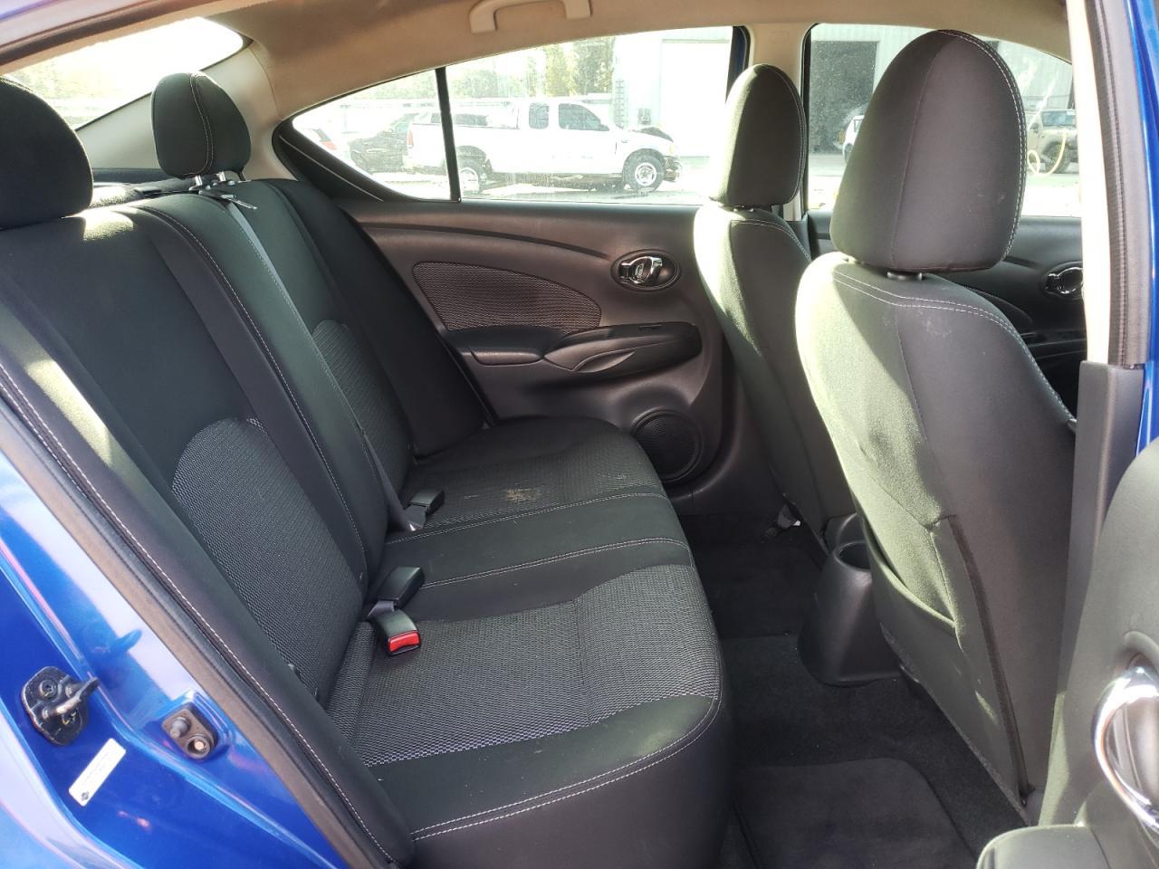Photo 6 from auction – 2017 NISSAN VERSA S with VIN 3N1CN7AP5HL873862