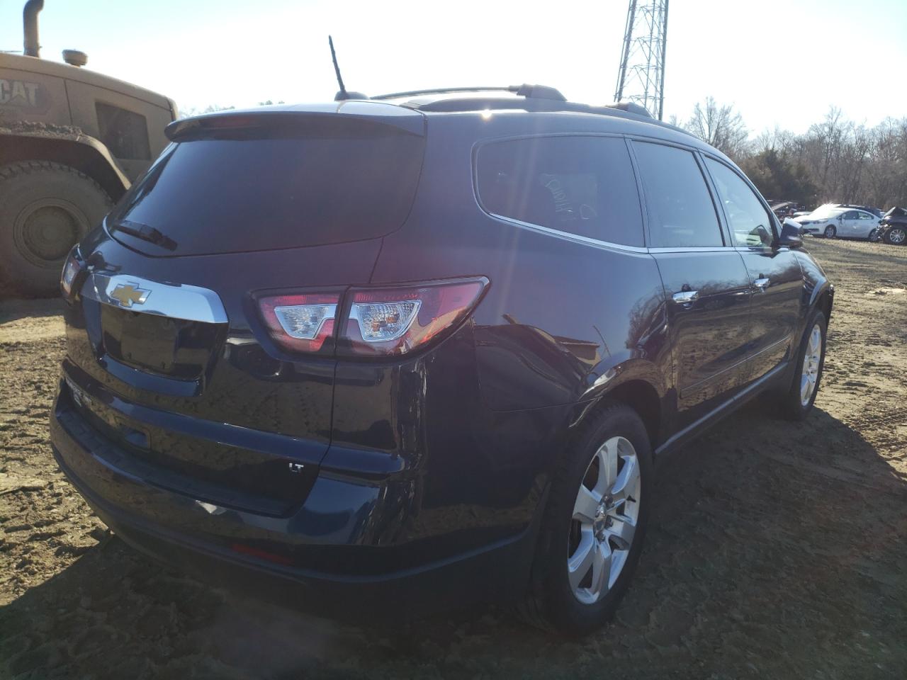 Photo 4 from auction – 2017 CHEVROLET TRAVERSE L with VIN 1GNKVGKD1HJ218674