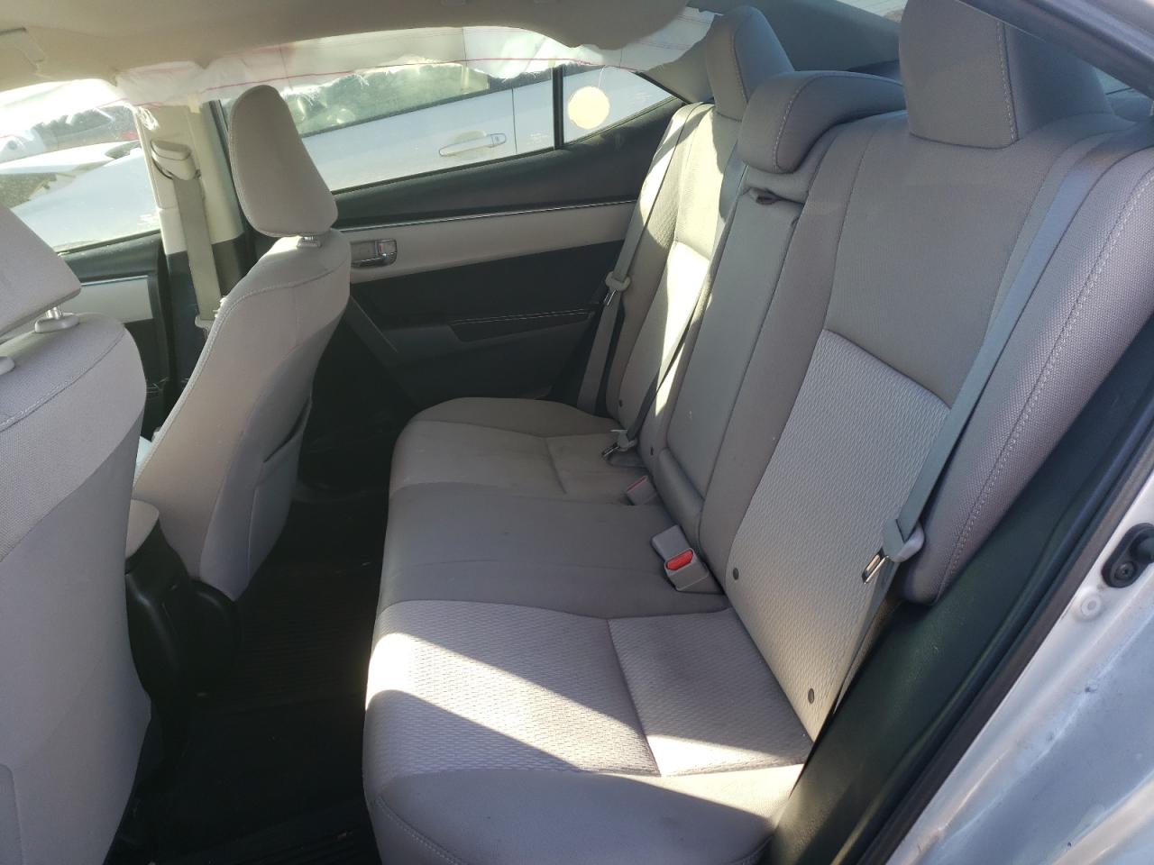 Photo 6 from auction – 2015 TOYOTA COROLLA L with VIN 5YFBURHE9FP295809