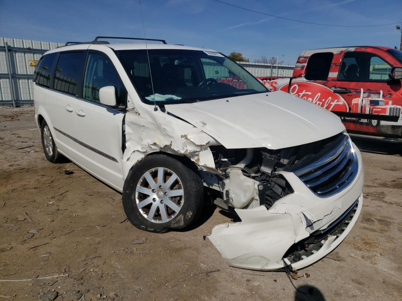 Photo 9 from auction – 2013 CHRYSLER TOWN & COU with VIN 2C4RC1BG9DR674867