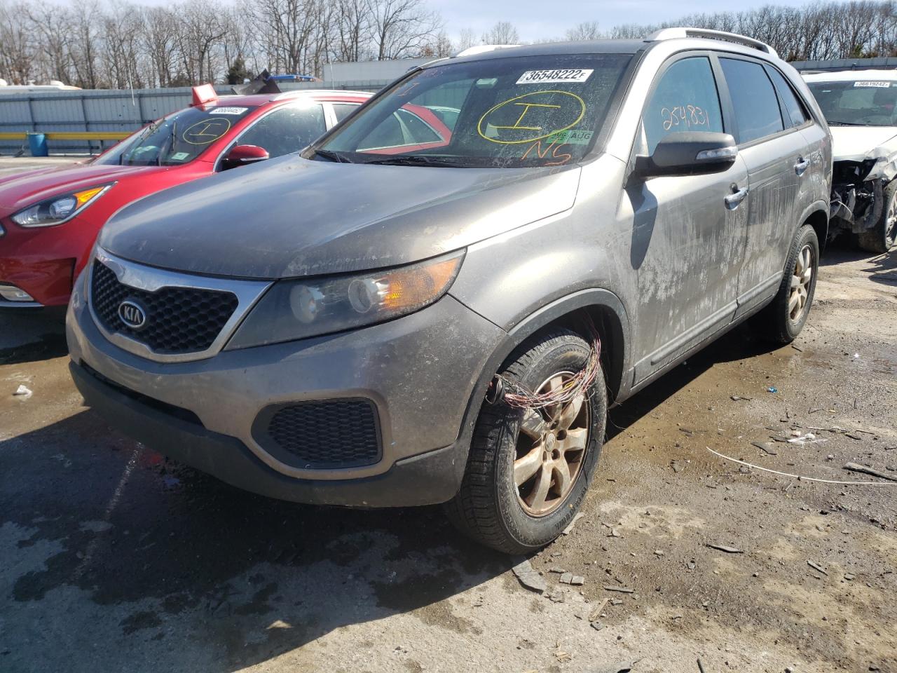 Photo 2 from auction – 2013 KIA SORENTO LX with VIN 5XYKT4A26DG402001