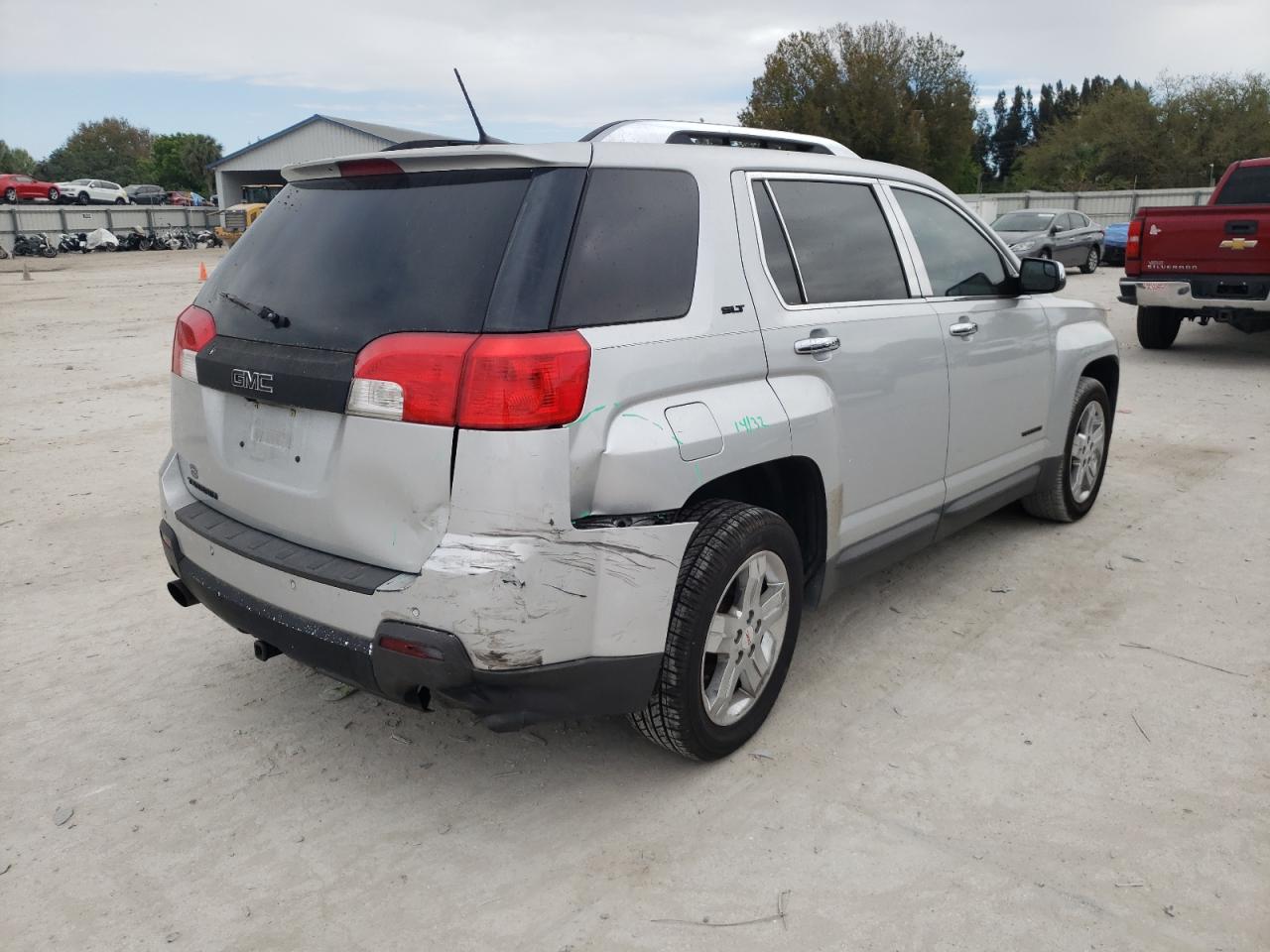 Photo 4 from auction – 2013 GMC TERRAIN SL with VIN 2GKFLWE30D6199219