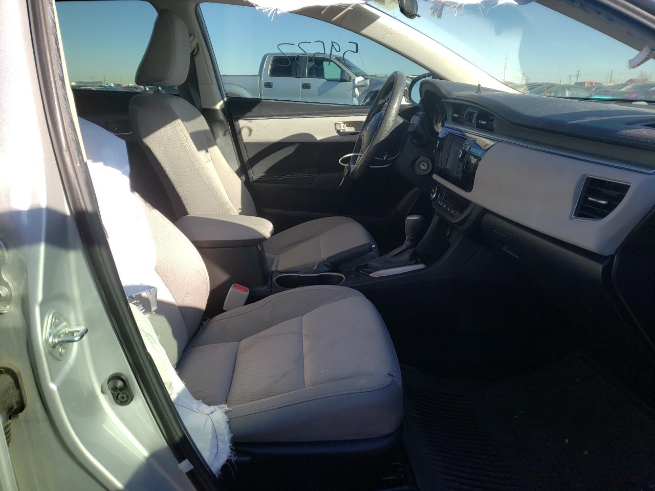 Photo 5 from auction – 2015 TOYOTA COROLLA L with VIN 5YFBURHE9FP295809