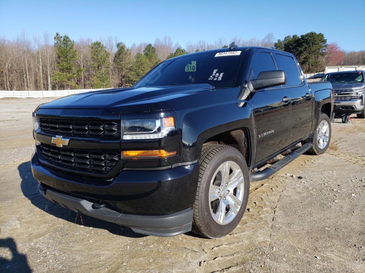 Photo 2 from auction – 2018 CHEVROLET SILVERADO with VIN 3GCPCPEC3JG261802