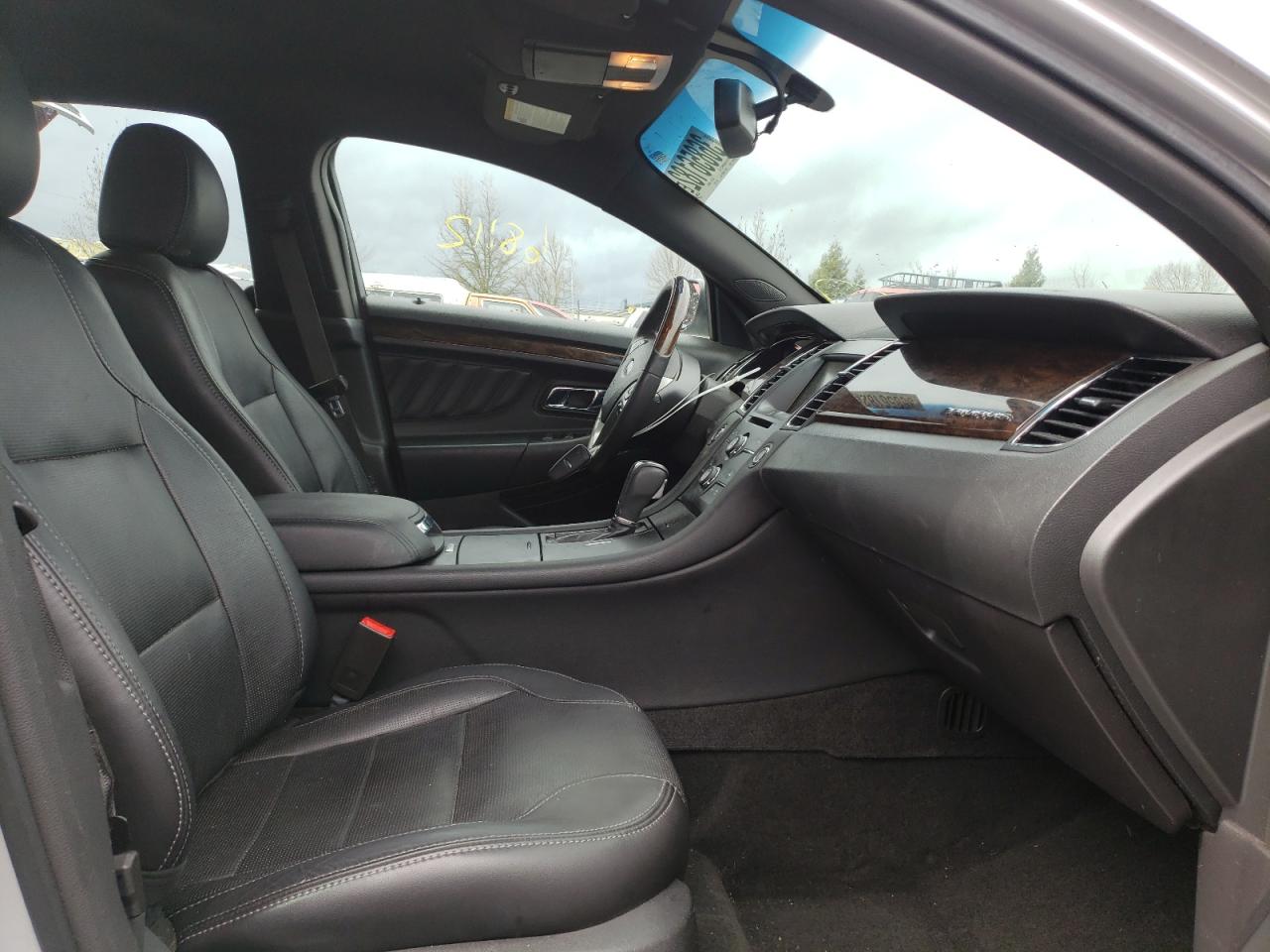 Photo 5 from auction – 2015 FORD TAURUS LIM with VIN 1FAHP2F84FG171167