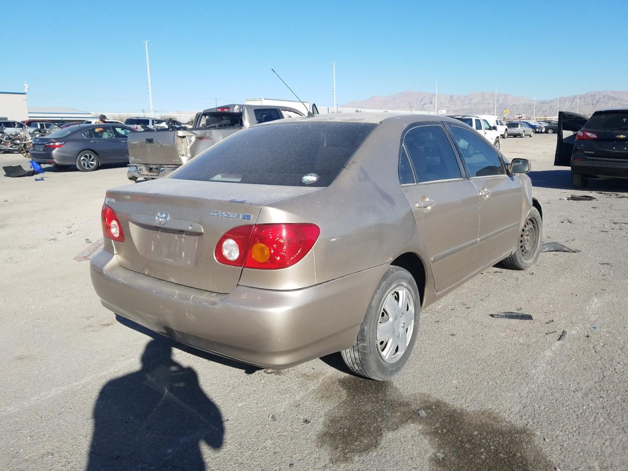 Photo 4 from auction – 2004 TOYOTA COROLLA CE with VIN 2T1BR32E14C279737