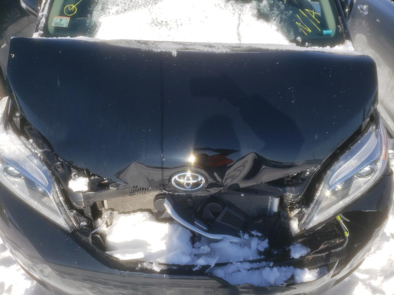 Photo 7 from auction – 2017 TOYOTA SIENNA XLE with VIN 5TDDZ3DC0HS172180