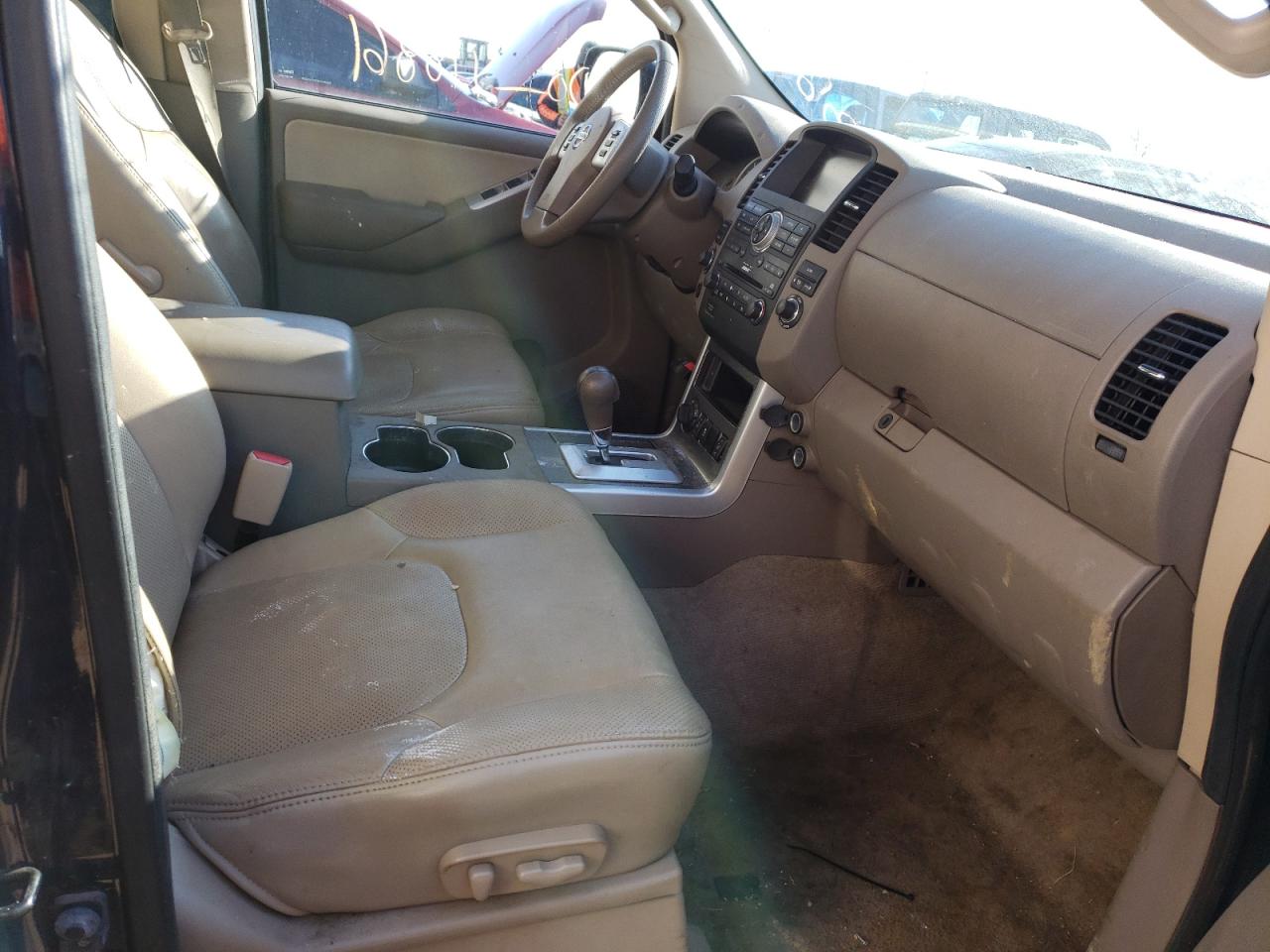Фото 5 с аукциона – 2012 NISSAN PATHFINDER с VIN 5N1AR1NB2CC634337