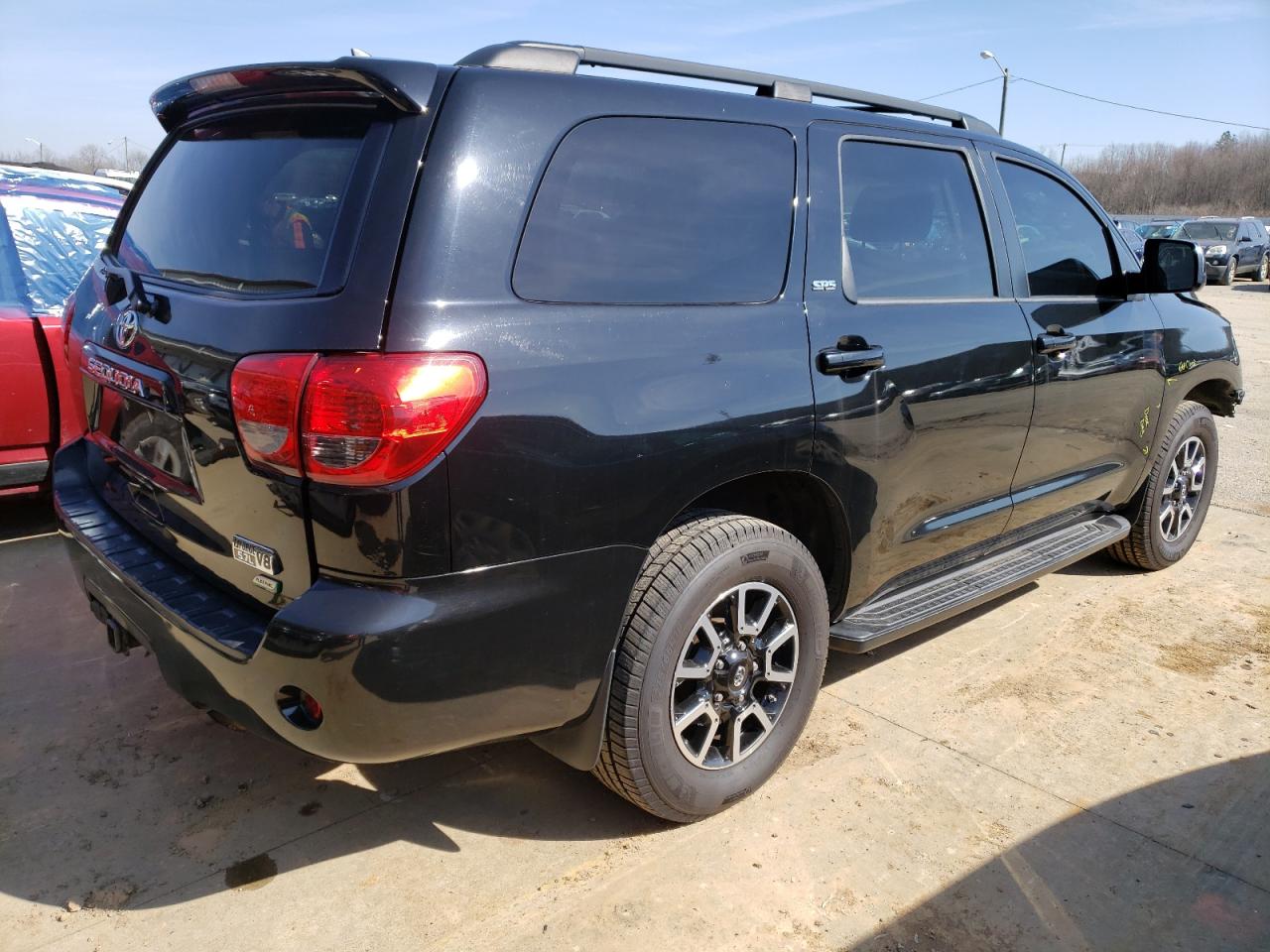 Photo 4 from auction – 2012 TOYOTA SEQUIOA with VIN 5TDBW5G1XCS070478