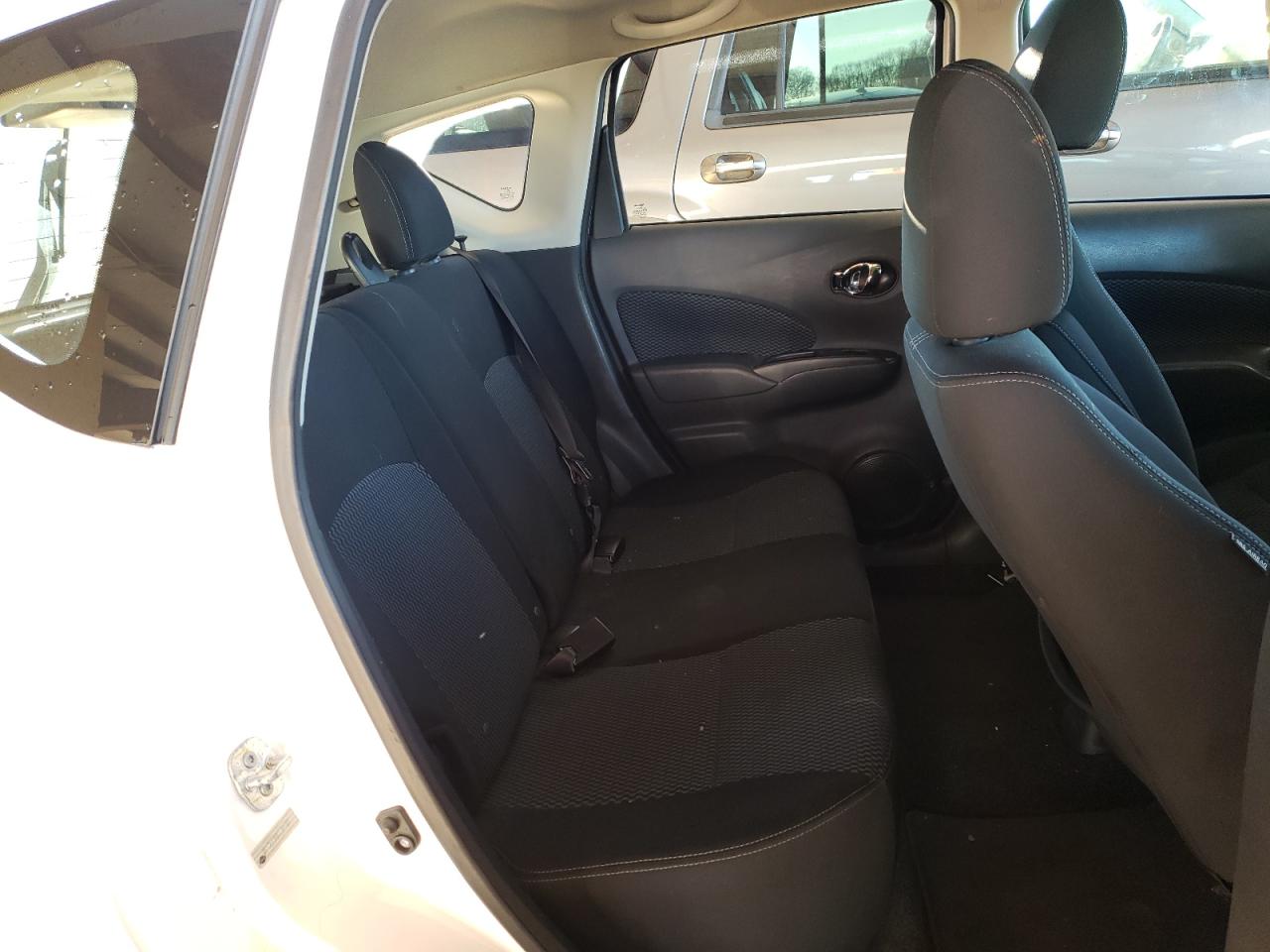 Photo 6 from auction – 2016 NISSAN VERSA NOTE with VIN 3N1CE2CP3GL391003