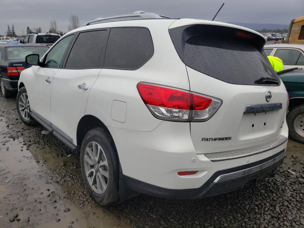 Photo 3 from auction – 2013 NISSAN PATHFINDER with VIN 5N1AR2MM4DC637878