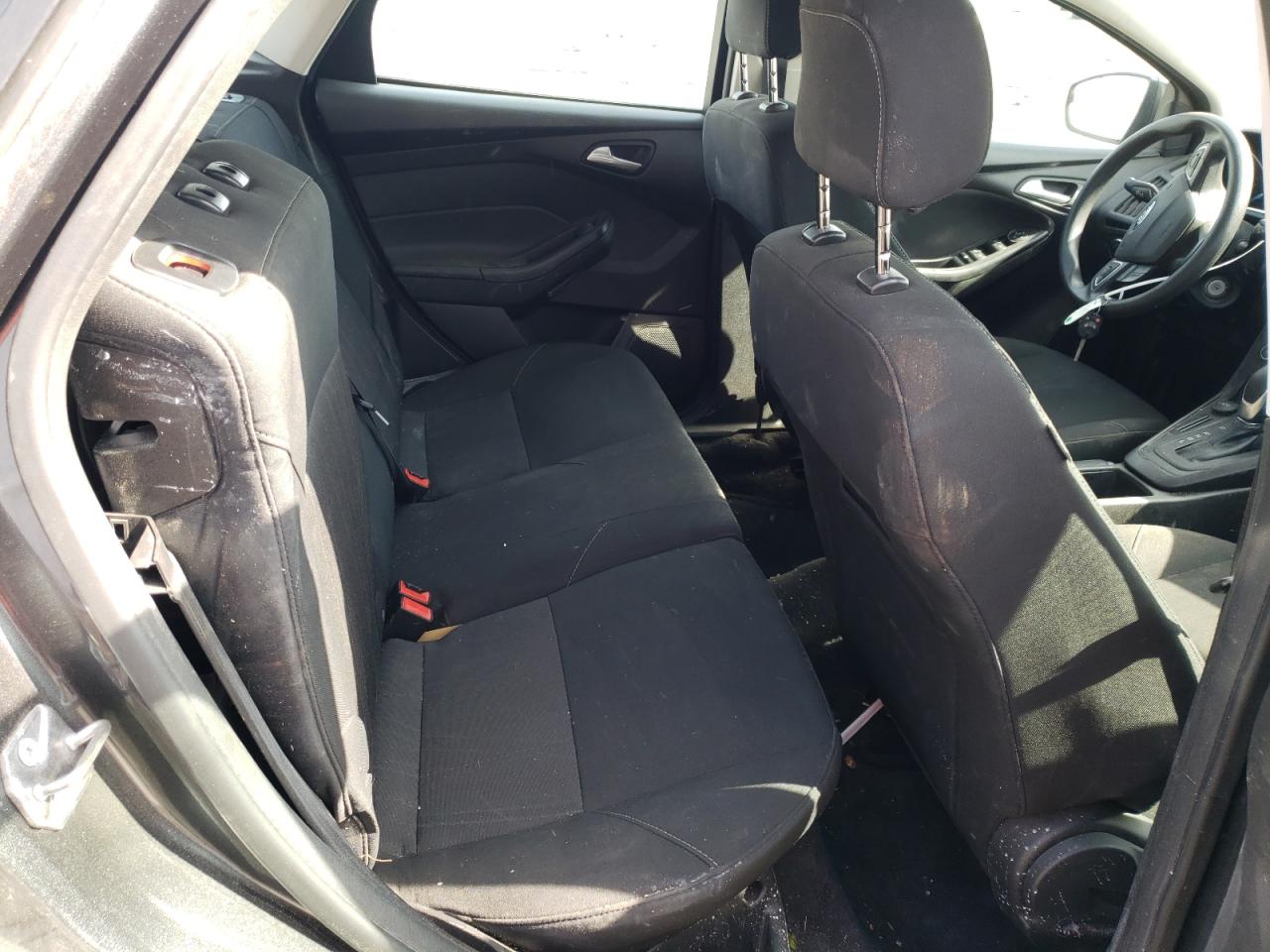 Photo 6 from auction – 2018 FORD FOCUS SE with VIN 1FADP3K24JL245855