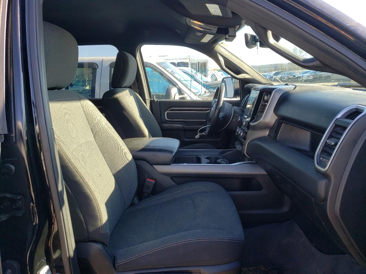 Photo 5 from auction – 2019 RAM 2500 BIG H with VIN 3C6UR5DJ5KG656725