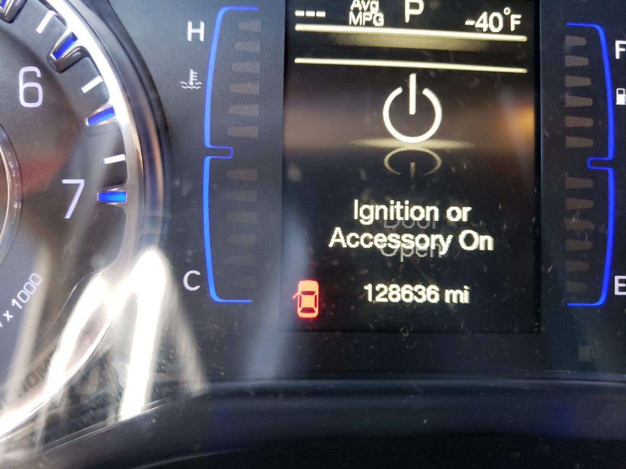 Photo 8 from auction – 2016 CHRYSLER 200 LIMITE with VIN 1C3CCCAB6GN151898