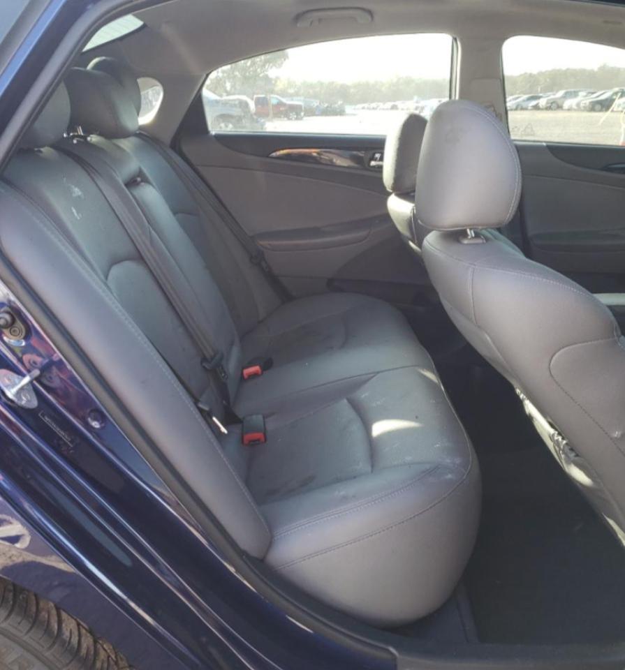 Photo 6 from auction – 2014 HYUNDAI SONATA SE with VIN 5NPEC4AC0EH847477