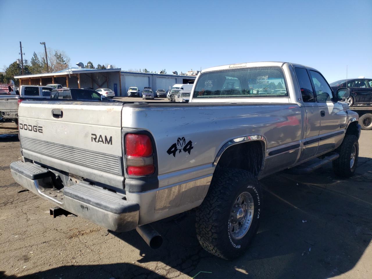 Photo 4 from auction – 1998 DODGE RAM 2500 with VIN 1B7KF23D6WJ145726