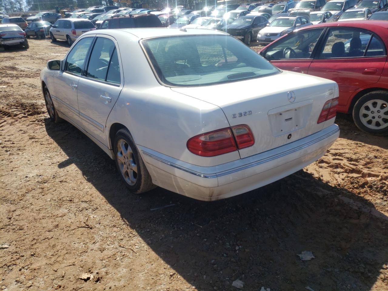 Foto 3 de la subasta – 2002 MERCEDES-BENZ E 320 con VIN WDBJF65J22B445627