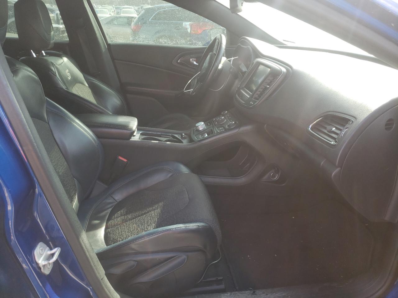 Photo 5 from auction – 2015 CHRYSLER 200 S with VIN 1C3CCCBB1FN550909