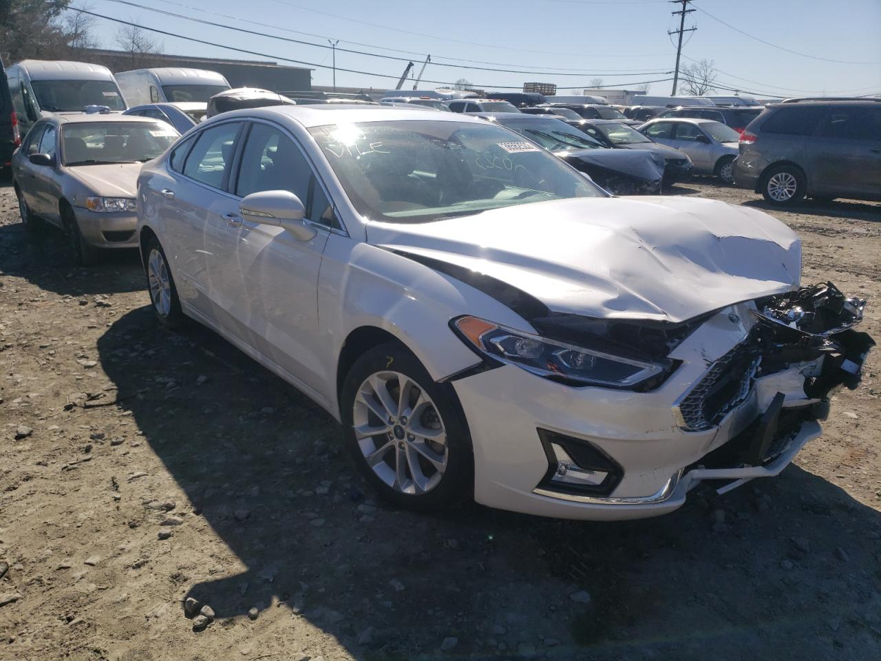 FORD FUSION TIT 2019 with VIN 3FA6P0SU5KR228011 - Photo from auction