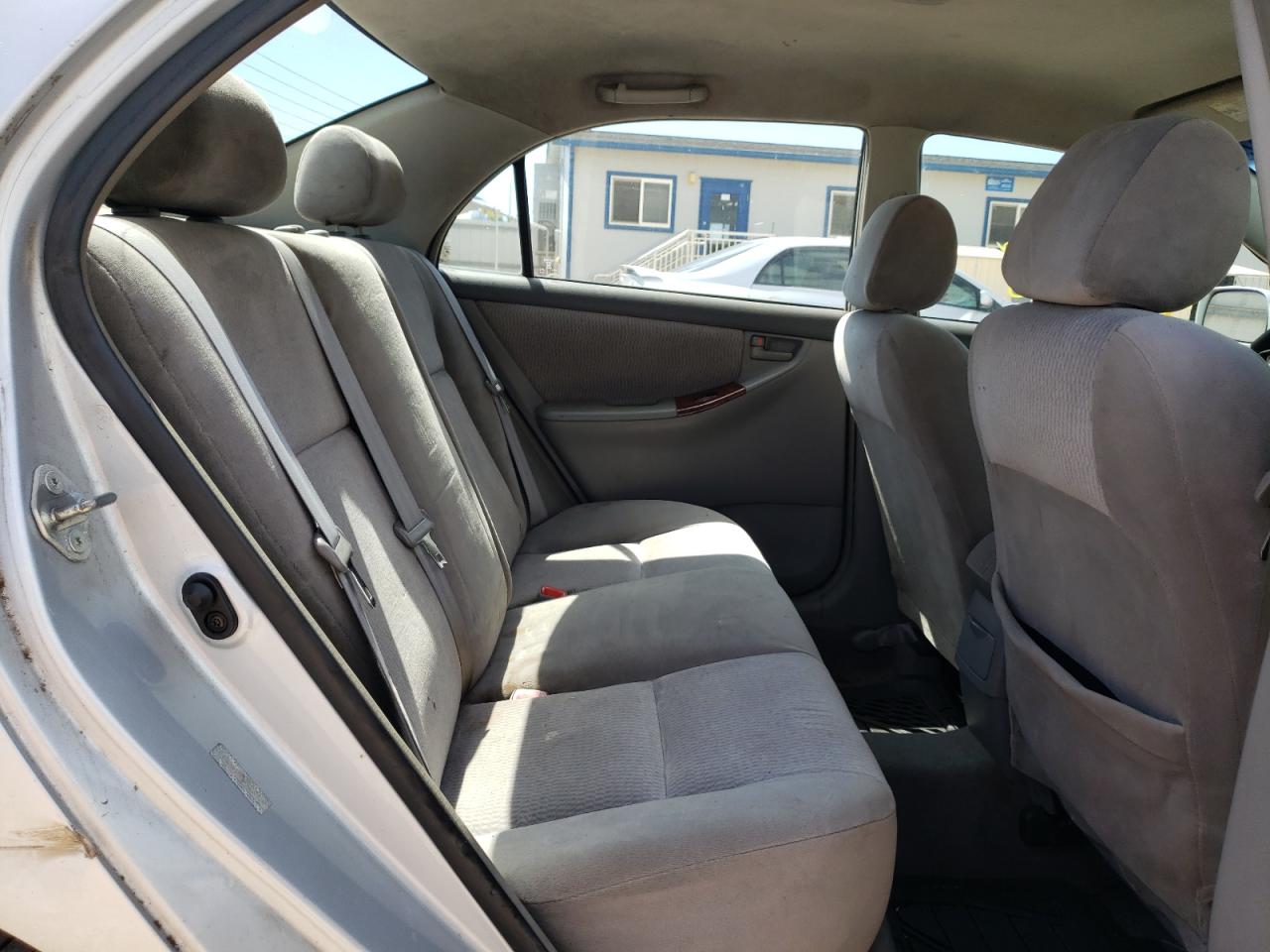 Photo 6 from auction – 2005 TOYOTA COROLLA CE with VIN 1NXBR32E05Z445567