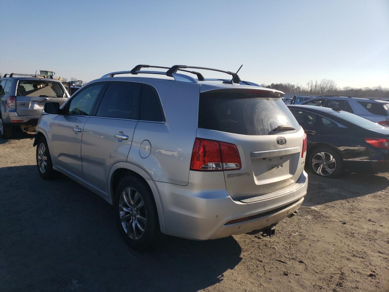 Photo 3 from auction – 2012 KIA SORENTO SX with VIN 5XYKWDA25CG283699