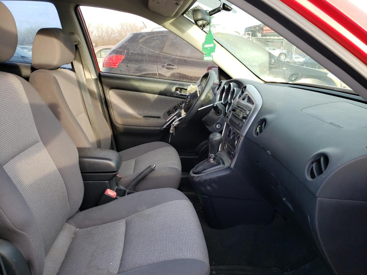 Photo 5 from auction – 2006 TOYOTA MATRIX with VIN 2T1KR32E76C573436