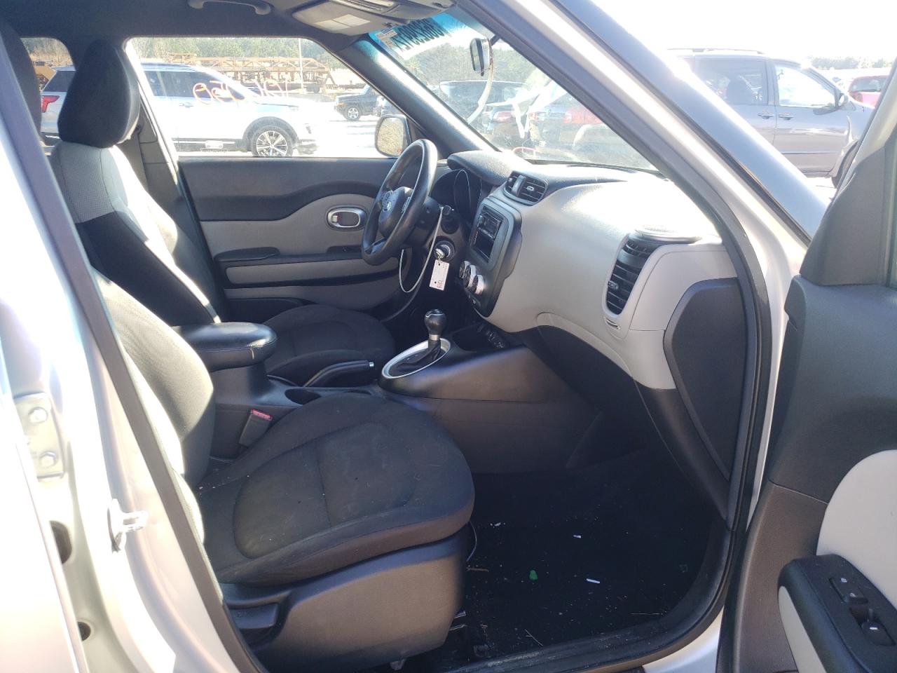 Photo 5 from auction – 2015 KIA SOUL with VIN KNDJN2A27F7776434