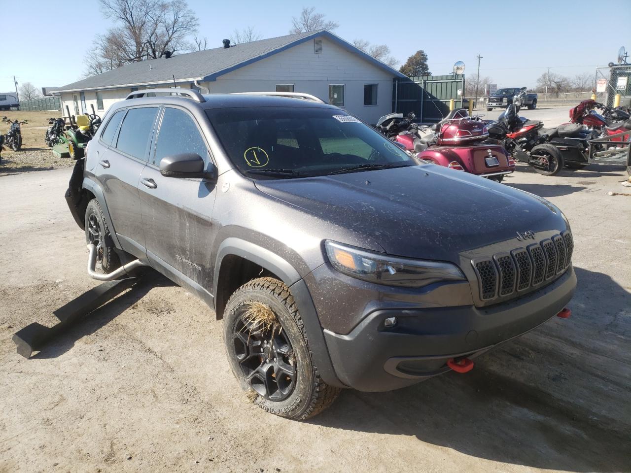 JEEP CHEROKEE T 2020 with VIN 1C4PJMBX2LD603882 - Photo from auction