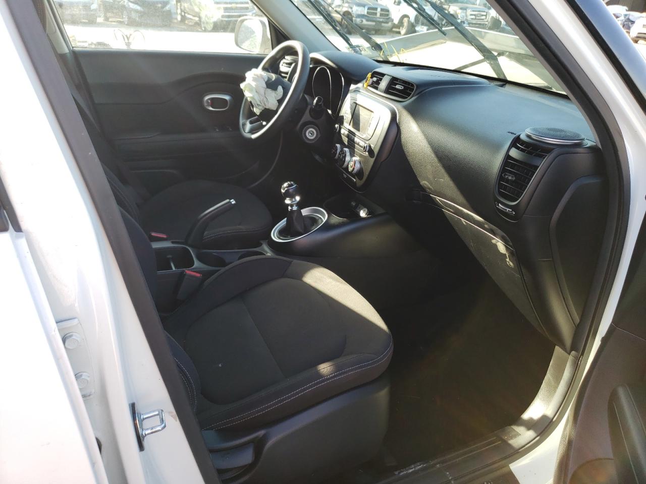 Photo 5 from auction – 2018 KIA SOUL with VIN KNDJN2A2XJ7535007
