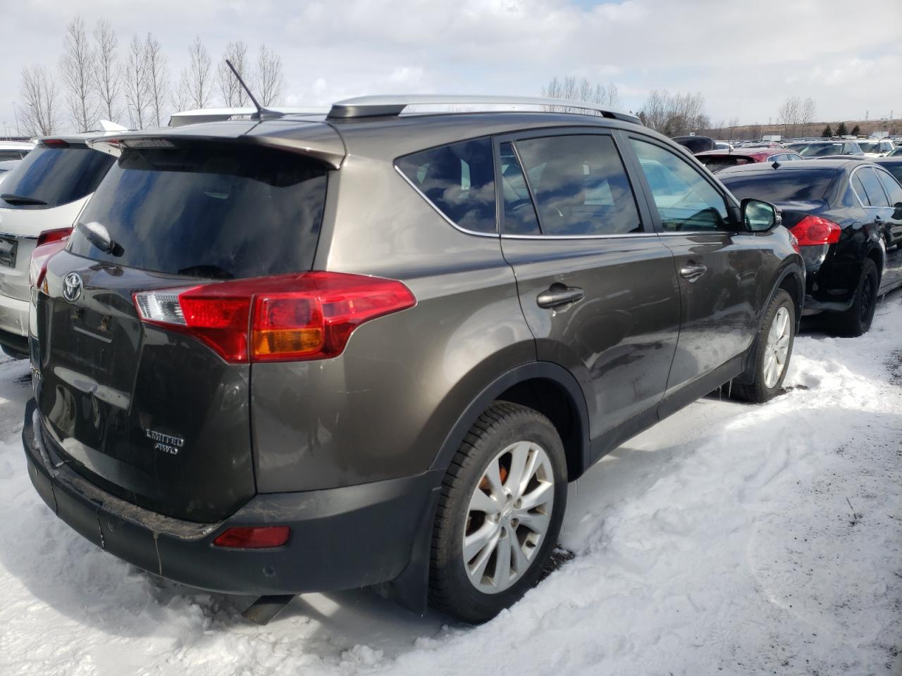 Photo 4 from auction – 2014 TOYOTA RAV4 LIMIT with VIN 2T3DFREV2EW222728