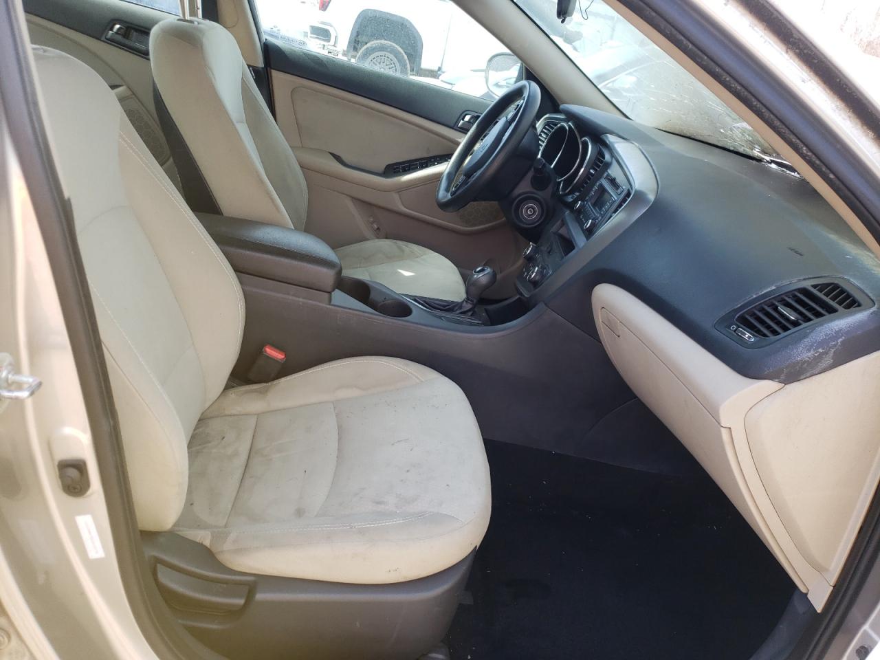Photo 5 from auction – 2012 KIA OPTIMA LX with VIN 5XXGM4A78CG032770